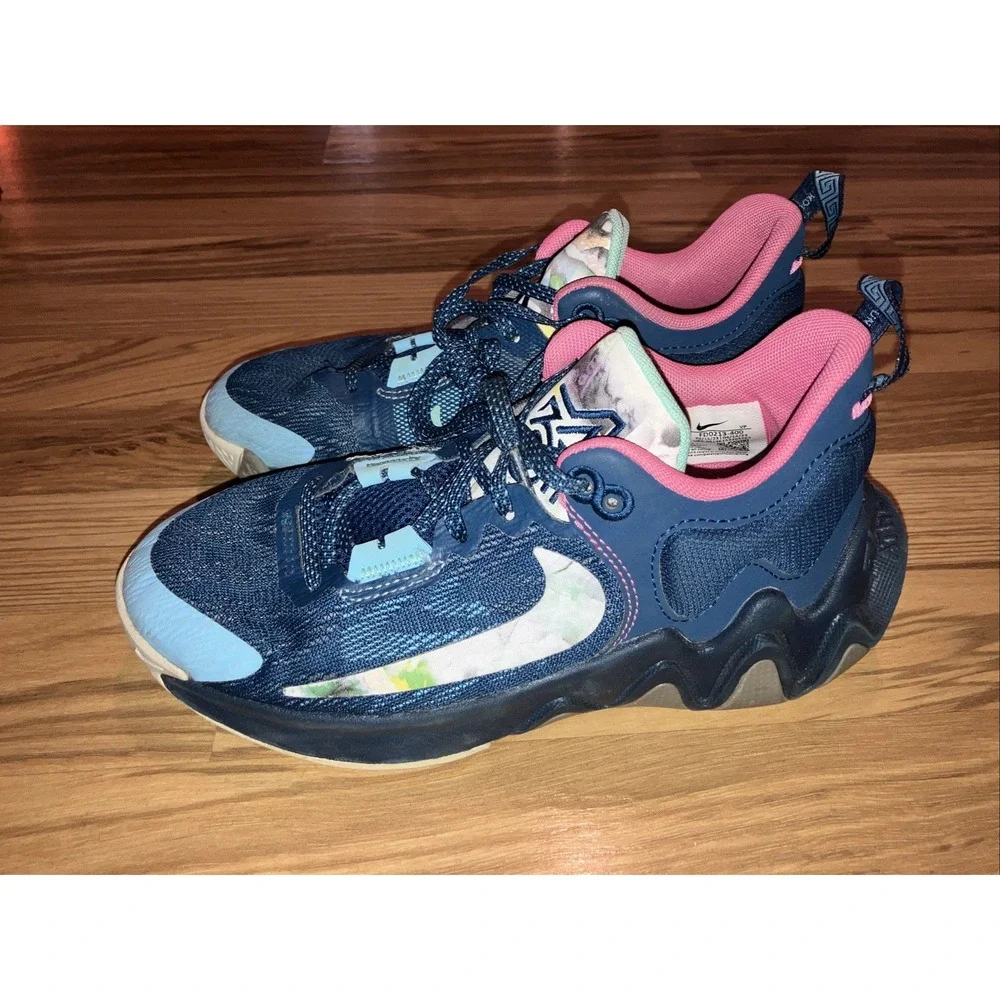 Nike Giannis Immortality 2 Valerian Blue Glow FD0213-400 Size‎ 3.5